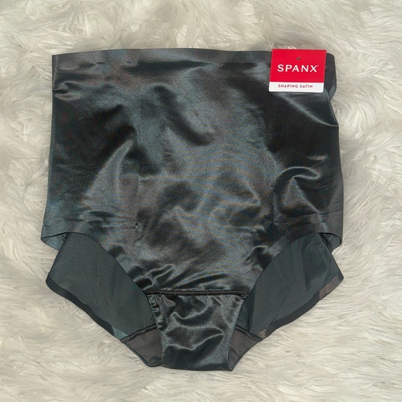 NWT SPANX SHAPING SATIN BRIEFS - Picture 1 of 3